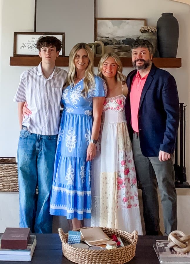 Robby White with his wife Kim, daughter Elle, and son London